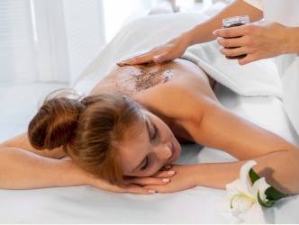 60 Minutes Gommage du Corps Au Savon Noir 