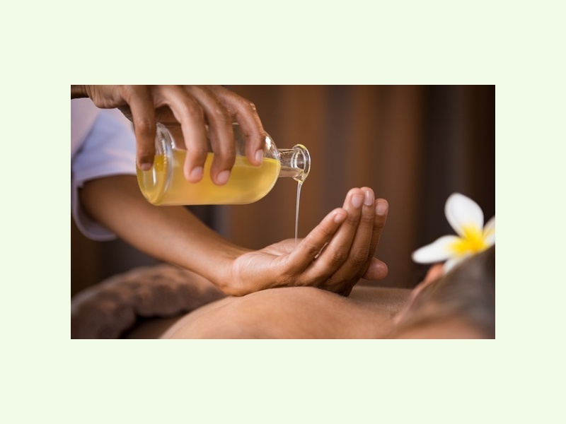 60 Minutes Massage aux Huiles Chaudes Bio